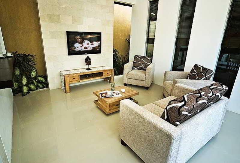 The Adnyana Villas & Spa Denpasar Extérieur photo